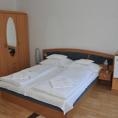 Silent Apartmanhaz Harkány Zewnętrze zdjęcie