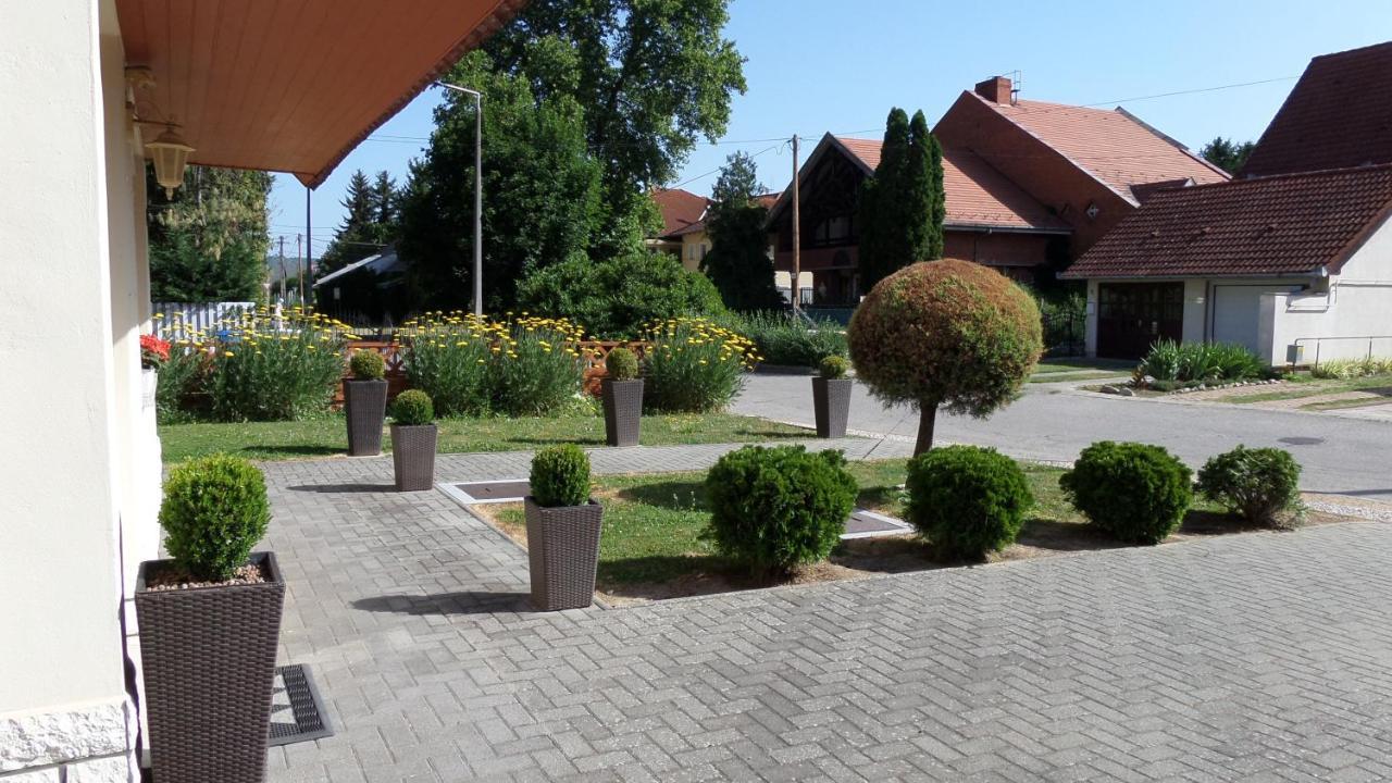Silent Apartmanhaz Harkány Zewnętrze zdjęcie